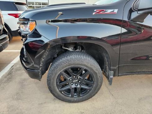 Used 2025 Chevrolet Silverado 1500 LT Trail Boss w/ Convenience Package II AWD/4WD image 7