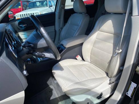 Used 2005 Dodge Magnum R/T w/ Convenience Group II image 16