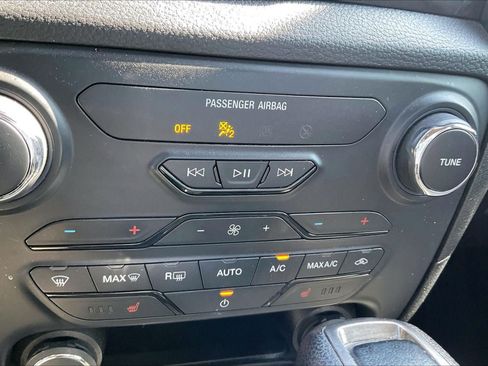 Used 2019 Ford Ranger Lariat w/ Equipment Group 501A Mid RWD image 8
