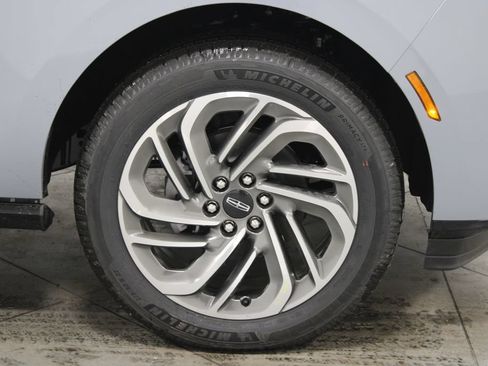New 2026 Lincoln Navigator Reserve AWD/4WD image 11