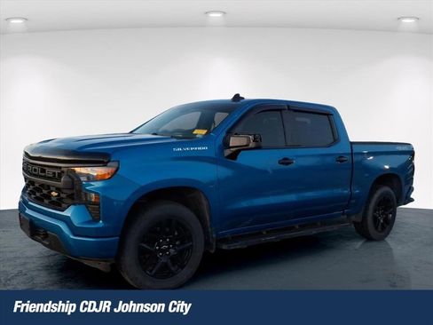 Used 2022 Chevrolet Silverado 1500 Custom image 1