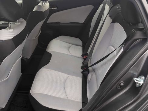 Used 2018 Toyota Prius Two image 16