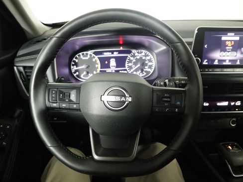 Used 2025 Nissan Rogue SV image 45