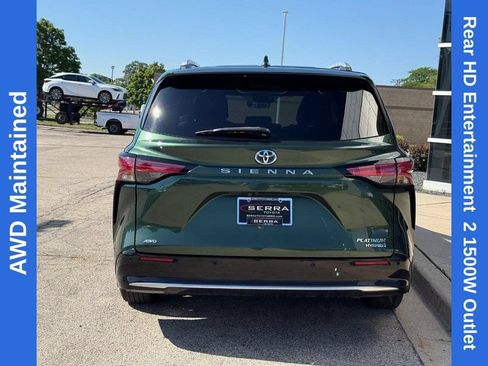 Used 2022 Toyota Sienna Platinum AWD/4WD image 4