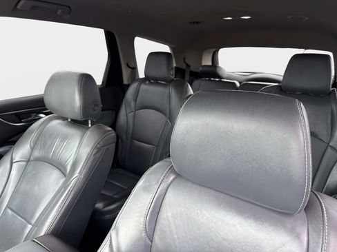 Used 2018 Buick Enclave Essence FWD image 17