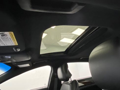 Used 2017 Lincoln MKZ Reserve image 21