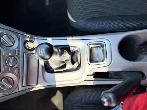 Used 2000 Toyota Celica GT image 15