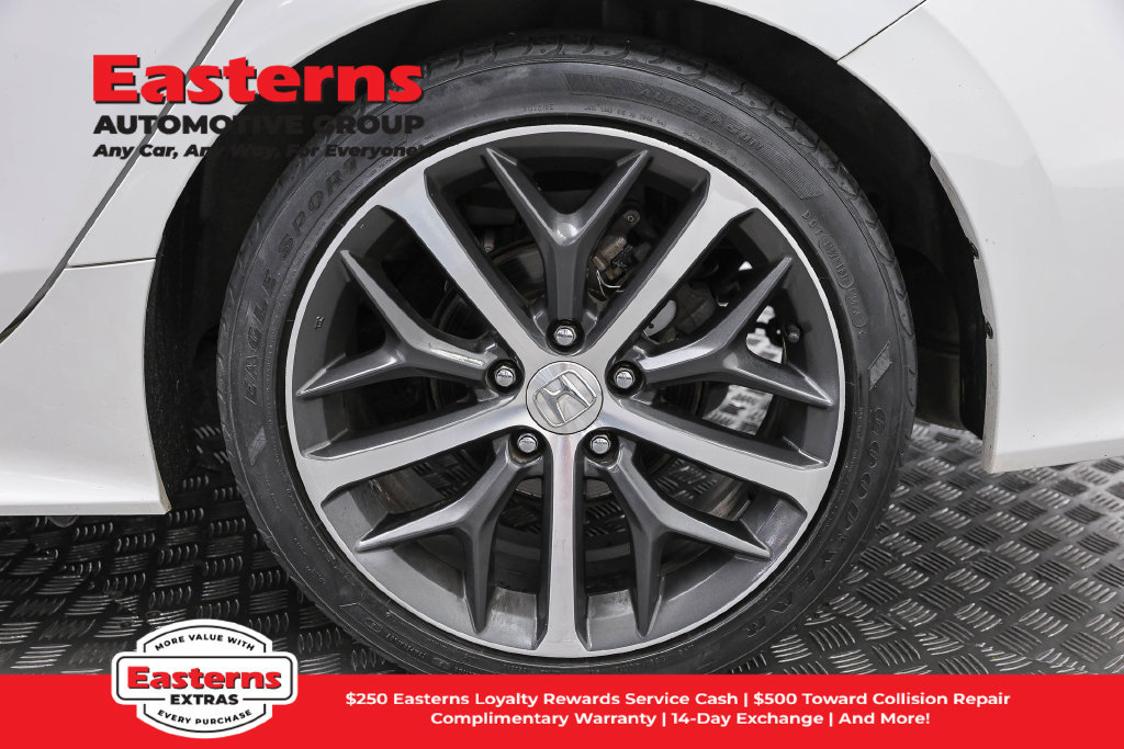 Used 2022 Honda Civic Touring image 32