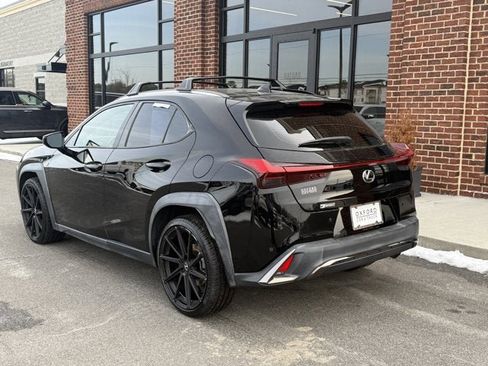 Used 2019 Lexus UX 200 F Sport image 4