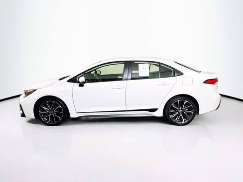 Used 2022 Toyota Corolla SE image 4