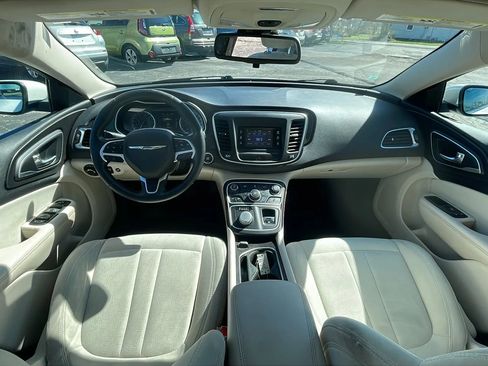Used 2015 Chrysler 200 Limited w/ Convenience Group FWD image 18