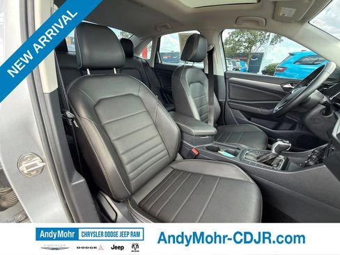 Used 2023 Volkswagen Jetta SE w/ Panoramic Sunroof Package FWD image 31