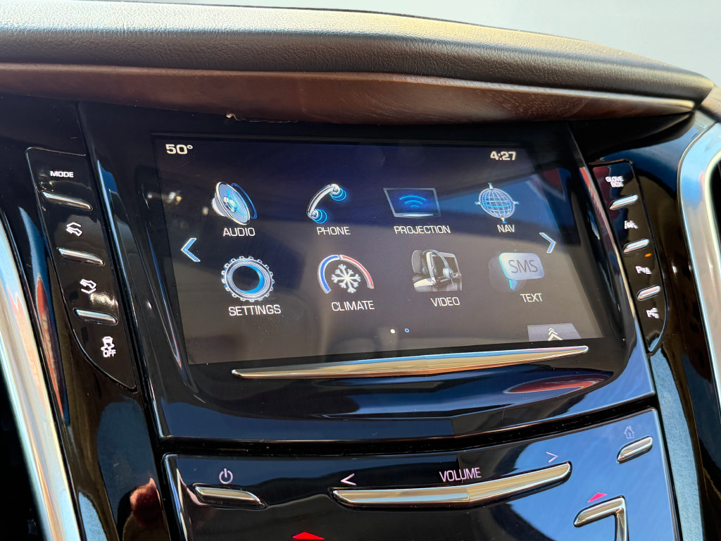 Used 2019 Cadillac Escalade Premium Luxury AWD/4WD image 31