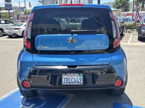 Used 2016 Kia Soul + w/ Designer's Package FWD image 5