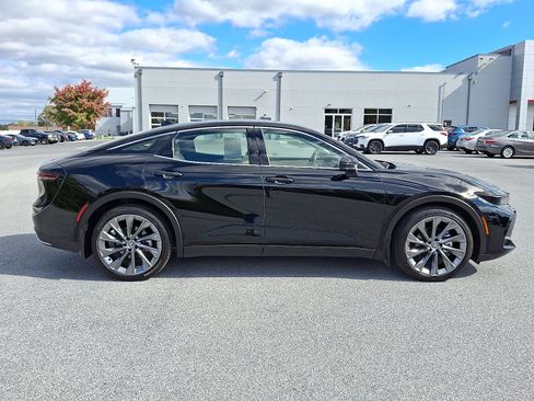 Certified 2025 Toyota Crown Limited w/ Advanced Technology Package image 8