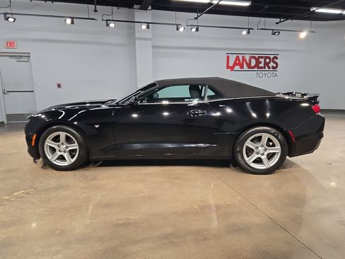 Used 2020 Chevrolet Camaro LT RWD image 4