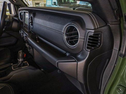 Used 2021 Jeep Wrangler Unlimited Sahara image 35