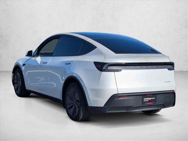 Used 2026 Tesla Model Y AWD image 7
