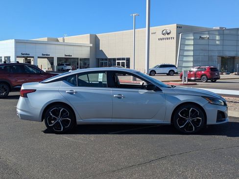 Certified 2023 Nissan Altima 2.5 SR image 7