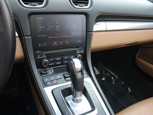 Used 2018 Porsche 718 Boxster image 29
