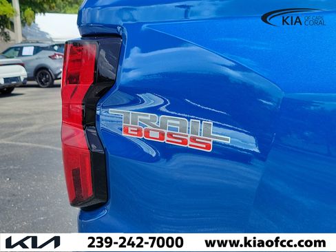 Used 2023 Chevrolet Colorado Trail Boss w/ Advanced Trailering Package AWD/4WD image 10