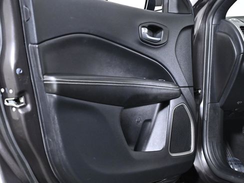 Used 2021 Jeep Compass Latitude FWD image 34