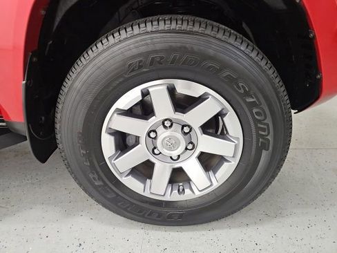 Used 2015 Toyota 4Runner Trail w/ Four Season Floor Mat Package AWD/4WD image 8