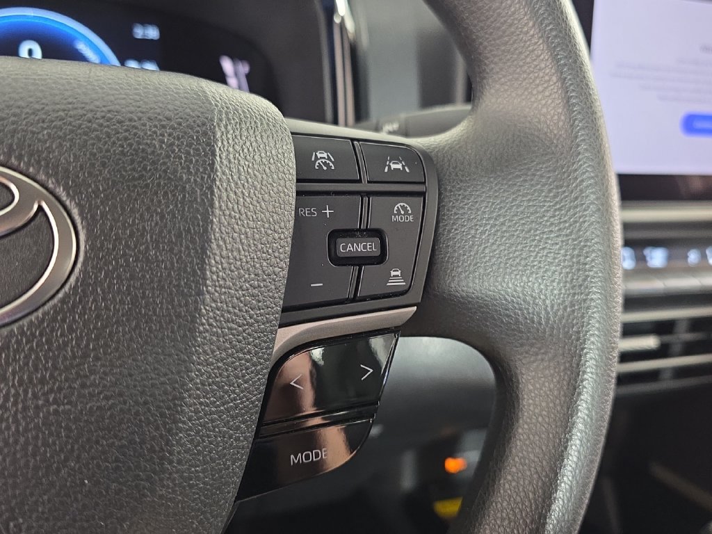 Used 2025 Toyota Camry LE FWD image 14