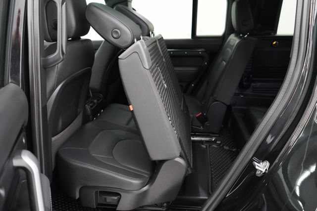 Used 2024 Land Rover Defender 110 X-Dynamic SE AWD/4WD image 46