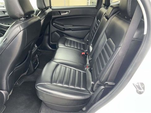 Used 2024 Ford Edge SEL image 8
