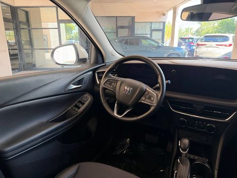 Used 2025 Buick Encore GX Preferred AWD/4WD image 28
