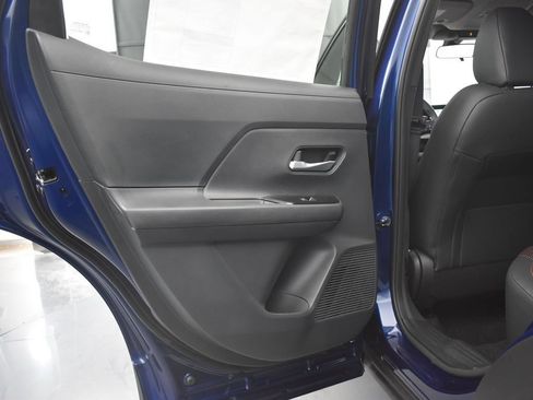 New 2026 Nissan Kicks SR w/ Cold Weather Package AWD/4WD image 16