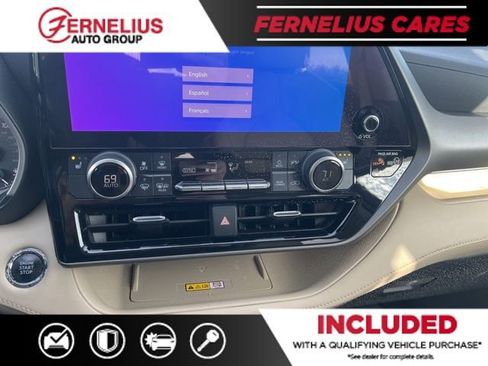 Used 2023 Toyota Highlander XLE image 10