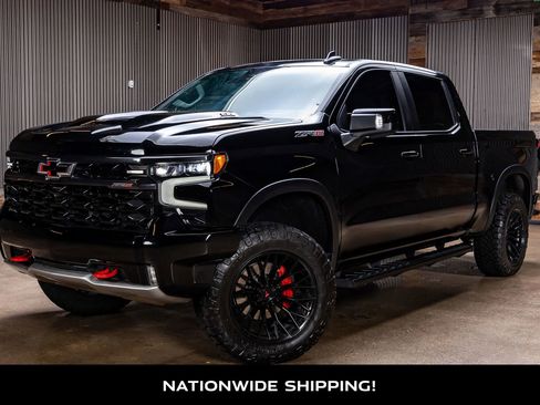 Used 2023 Chevrolet Silverado 1500 ZR2 w/ Technology Package image 4