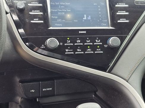 Used 2020 Toyota Camry LE w/ Convenience Package image 16