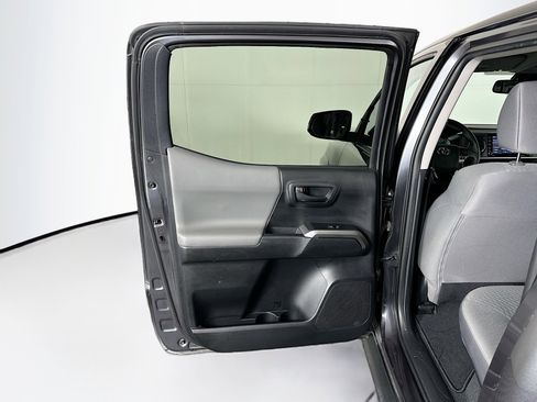 Used 2022 Toyota Tacoma SR5 w/ Technology Package RWD image 25