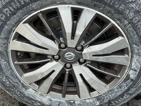 Used 2019 Nissan Pathfinder S AWD/4WD image 10