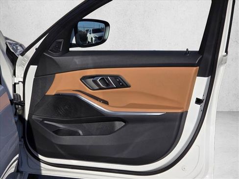 Used 2025 BMW 330i xDrive Sedan image 11