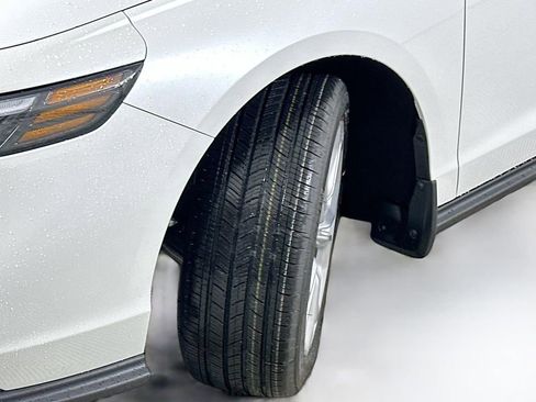 Certified 2025 Honda Accord LX image 25