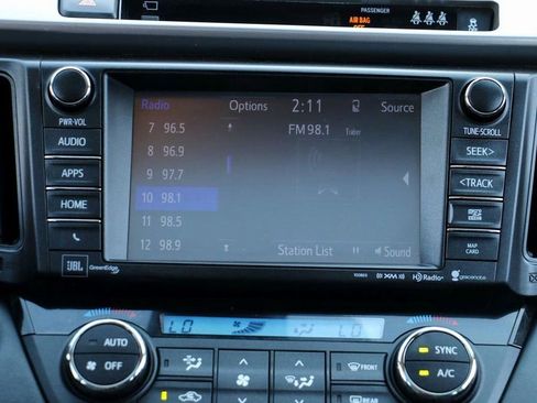 Used 2018 Toyota RAV4 Limited w/ Advanced Technology Package image 31