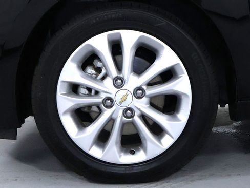 Used 2022 Chevrolet Spark LT image 34