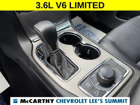 Used 2019 Jeep Grand Cherokee Limited AWD/4WD image 9