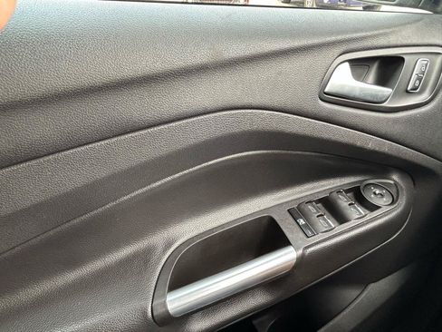 Used 2015 Ford Escape SE w/ Leather Comfort Package AWD/4WD image 32