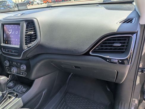 Used 2023 Jeep Cherokee Altitude Lux AWD/4WD image 31