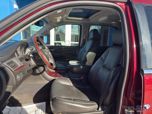 Used 2009 Cadillac Escalade AWD image 15