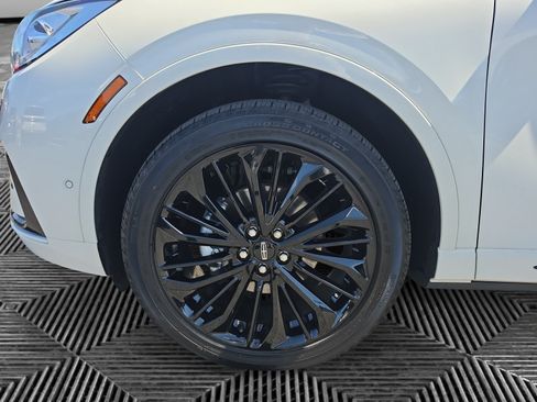 Certified 2024 Lincoln Corsair Reserve w/ Equipment Group 202A AWD/4WD image 14