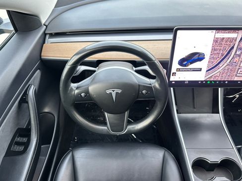 Used 2018 Tesla Model 3 Mid Range image 13