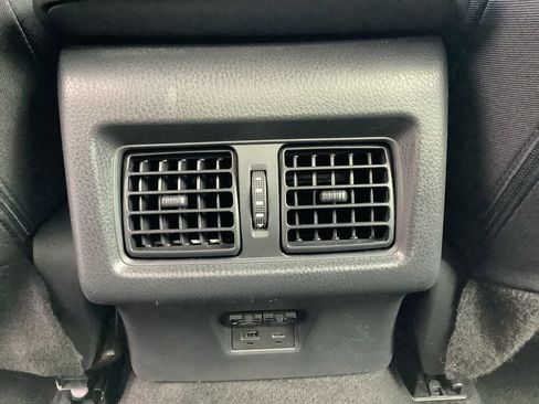 Used 2025 Toyota Camry LE FWD image 31
