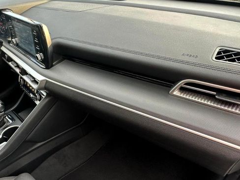 Used 2023 Kia K5 LXS image 11