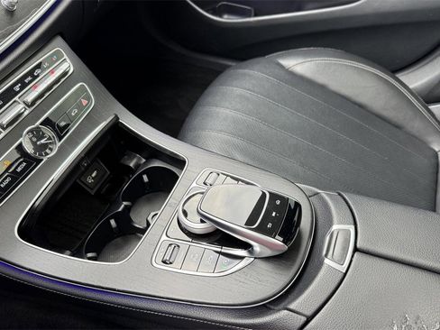 Used 2018 Mercedes-Benz E 300 4MATIC image 25